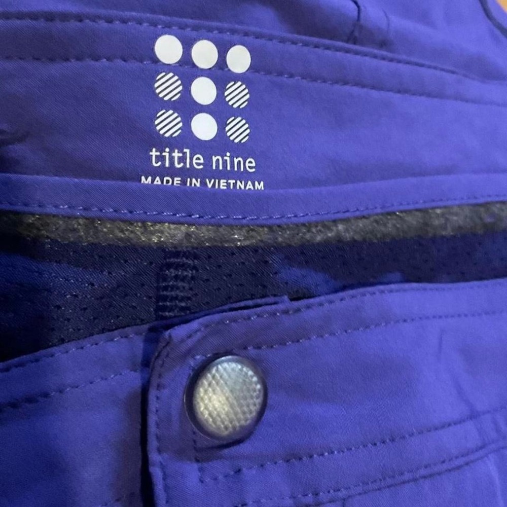 Title nine golf skirt - Picture 3 of 3